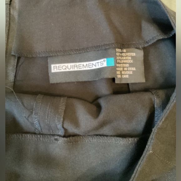 Women’s Black skirt - Picture 2 of 2